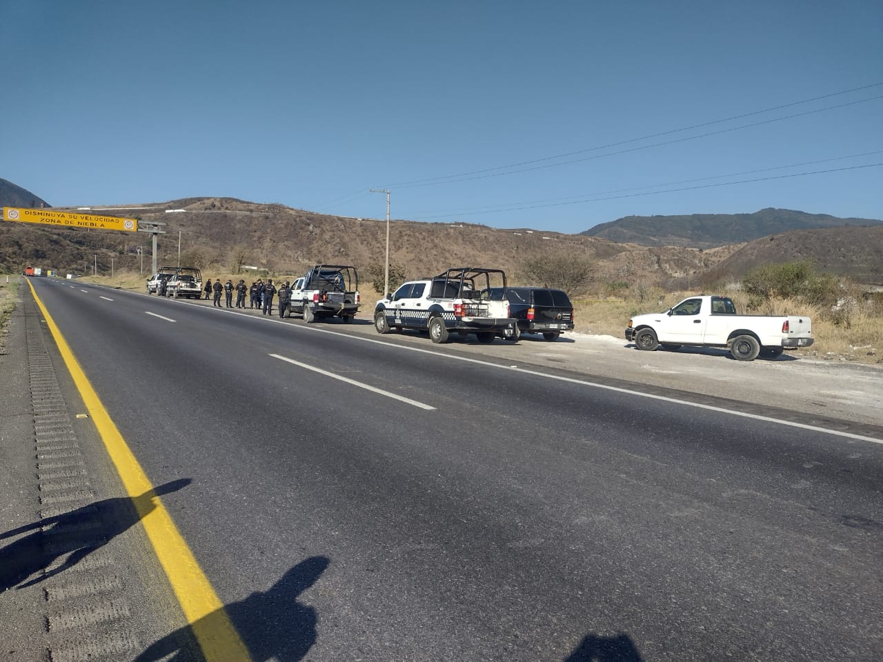 Abandonan cuerpos de dos personas en la autopista Orizaba-Puebla