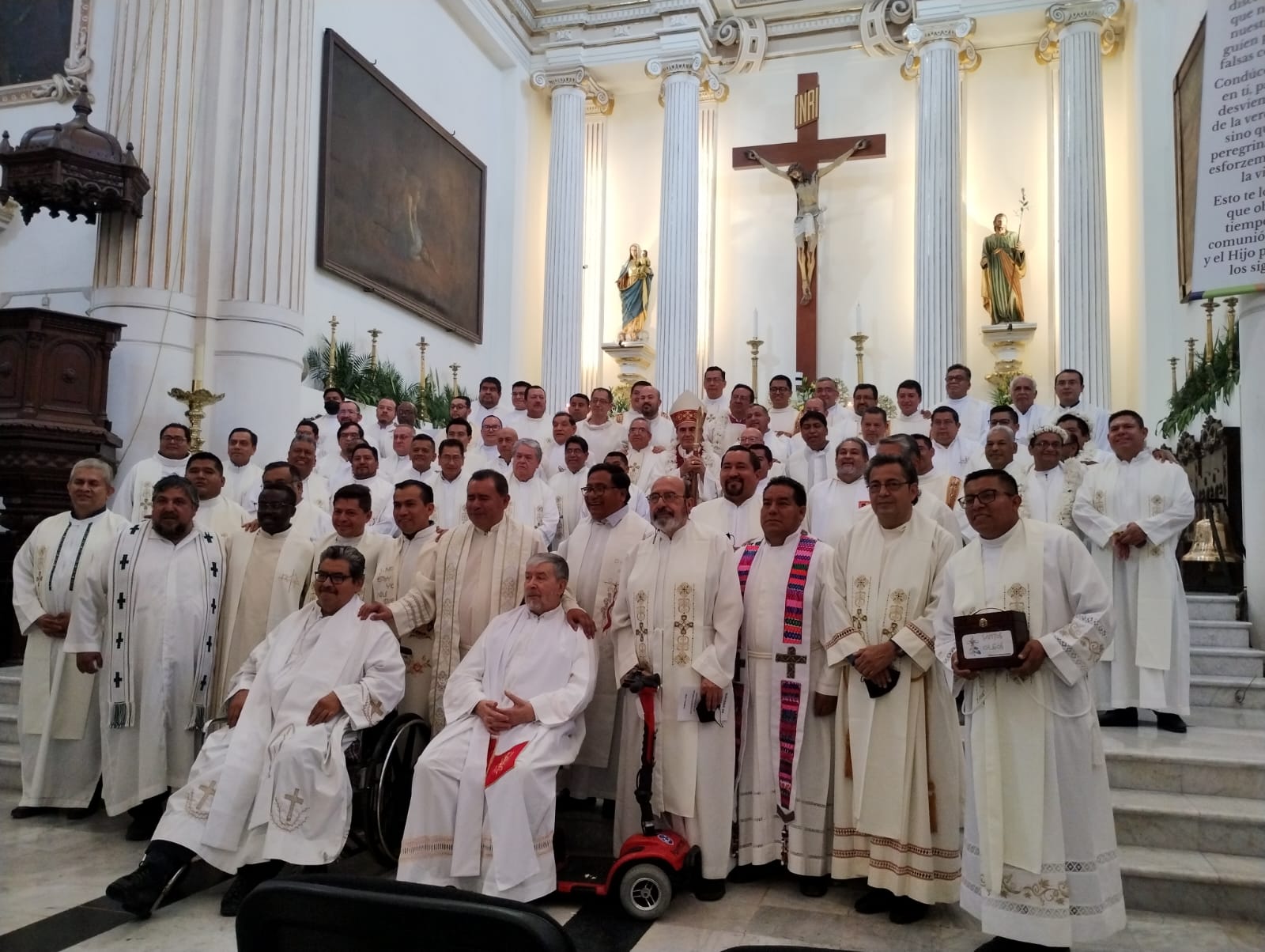 Renuevan sus votos 80 sacerdotes de la Diócesis de Orizaba