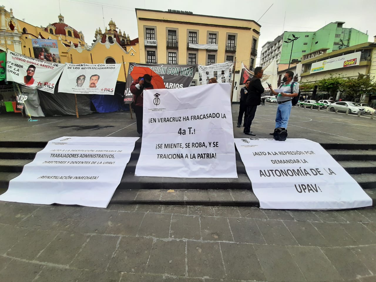 Despiden a 26 docentes de UPAV por denunciar que es la caja chica del gobierno del estado