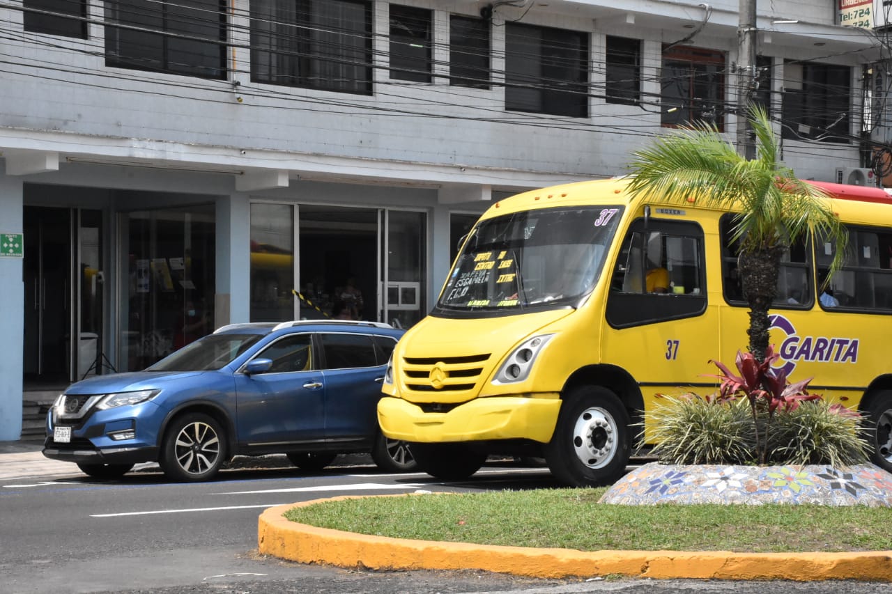 Grave chofer de Garitas tras reñir con otro conductor en Ixtaczoquitlán