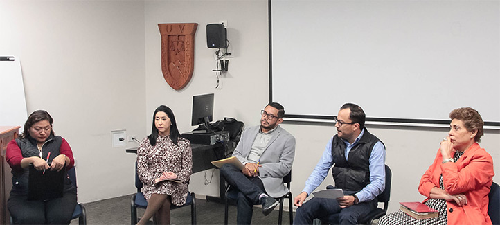 Doctorantes UV presentaron investigaciones sobre derechos humanos