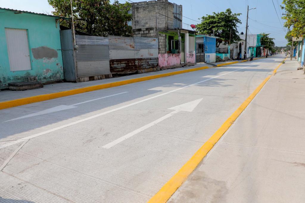 Unánue entrega pavimentación en concreto hidráulico en la colonia Miguel Alemán