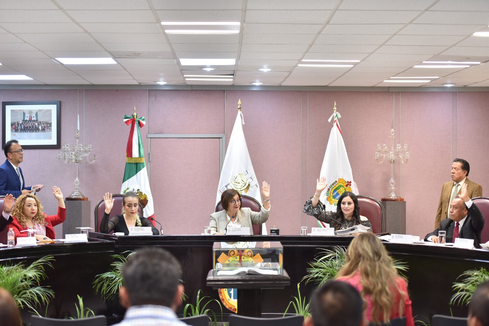 Propone gobernador incorporar en la Constitución local el derecho a la movilidad