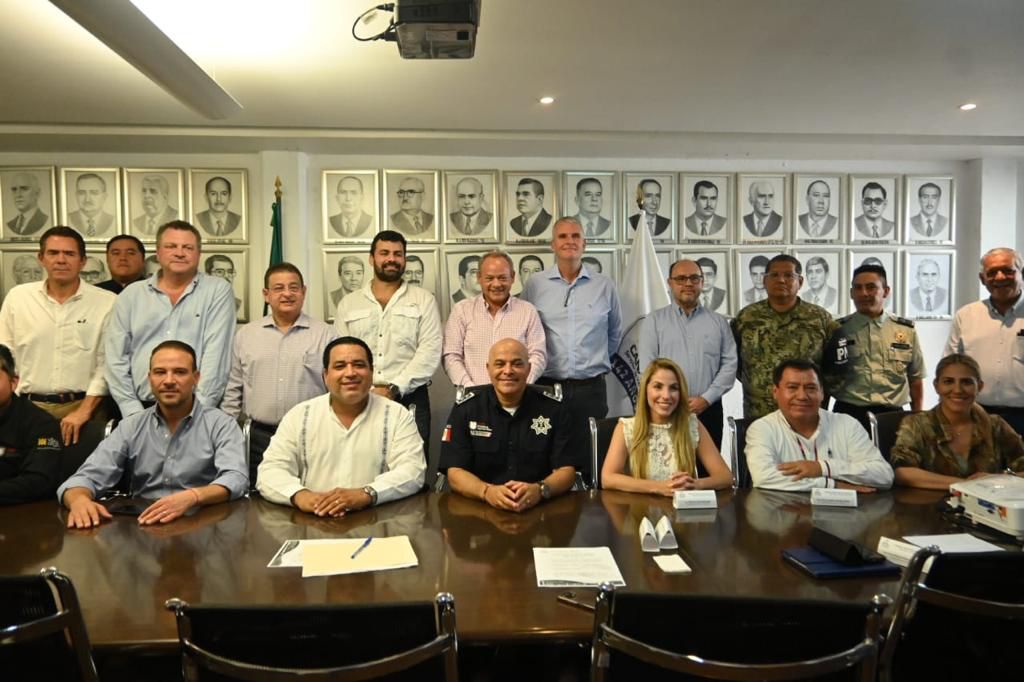 Participa Paty Lobeira de Yunes en la I Mesa de Seguridad 2023 de Canaco