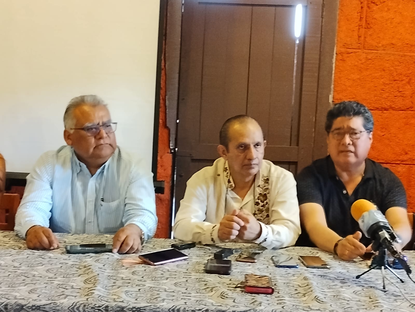 Cámaras, a la espera de que se confirme la desaparición de la caseta de peaje de Fortín