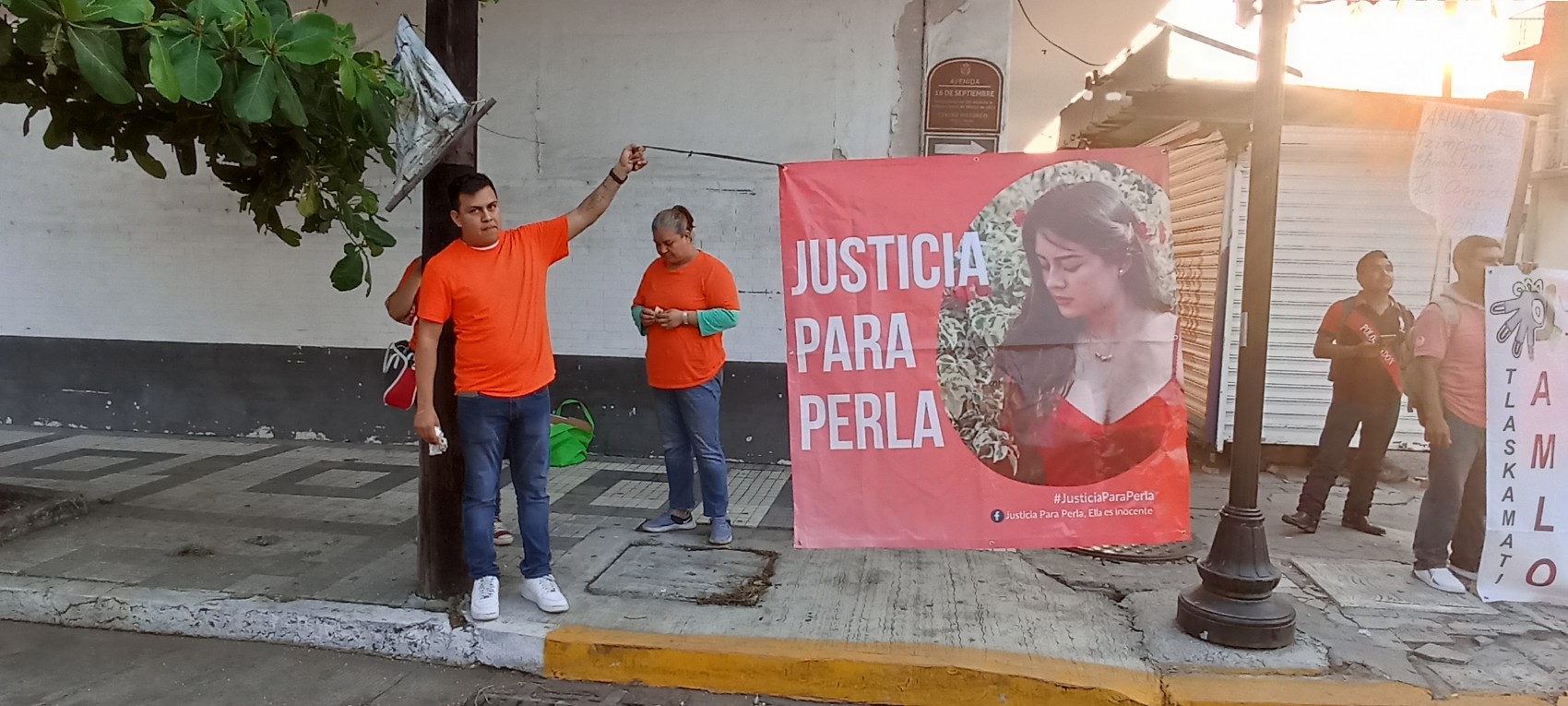Exigen justicia para Perla; piden intervención del presidente de la República