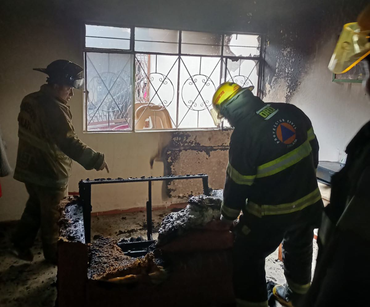 Evacuan escuela de educación especial en Xalapa por incendio