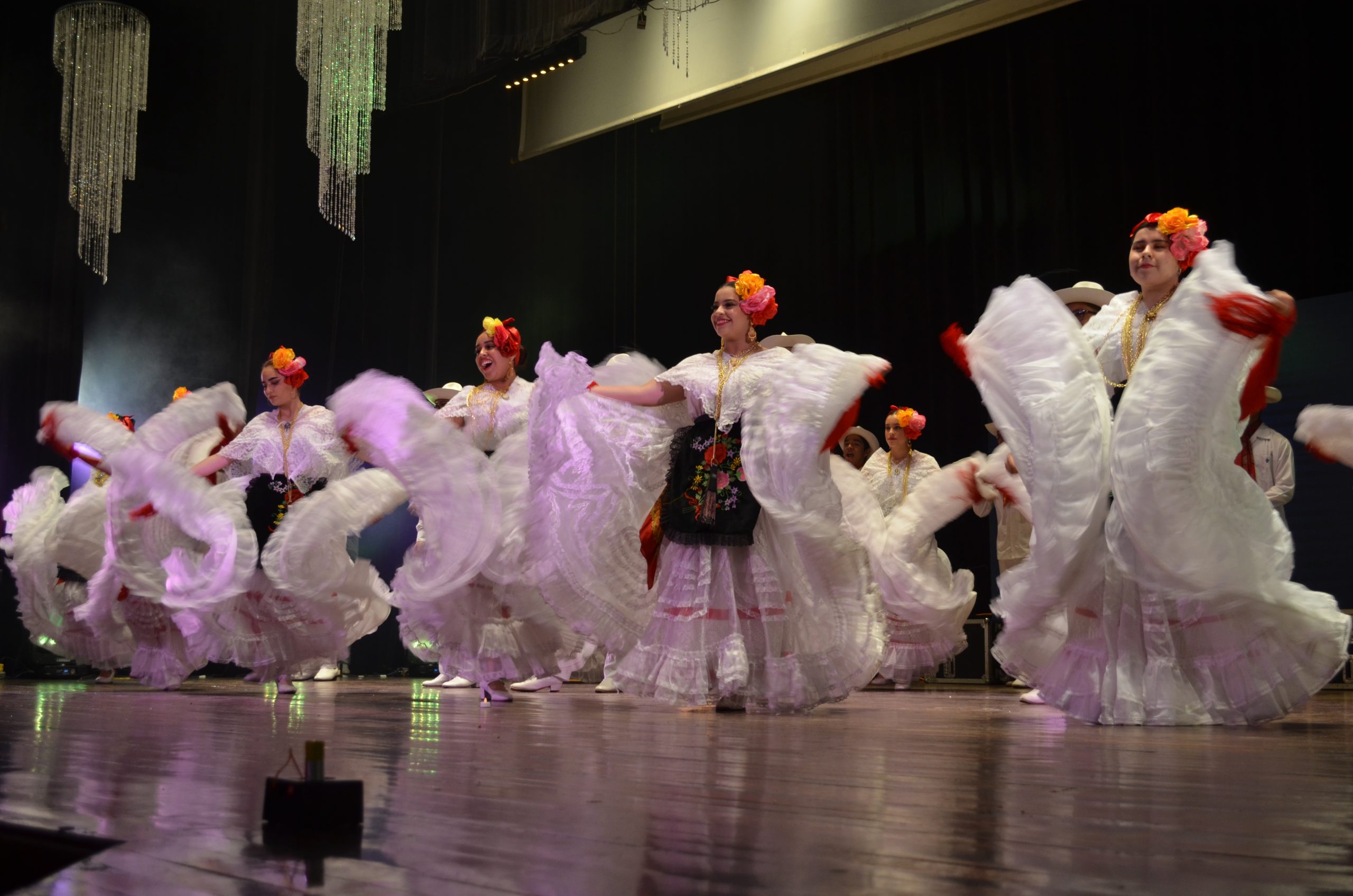 Este jueves el espectáculo Colores de México, en el Teatro de la Reforma