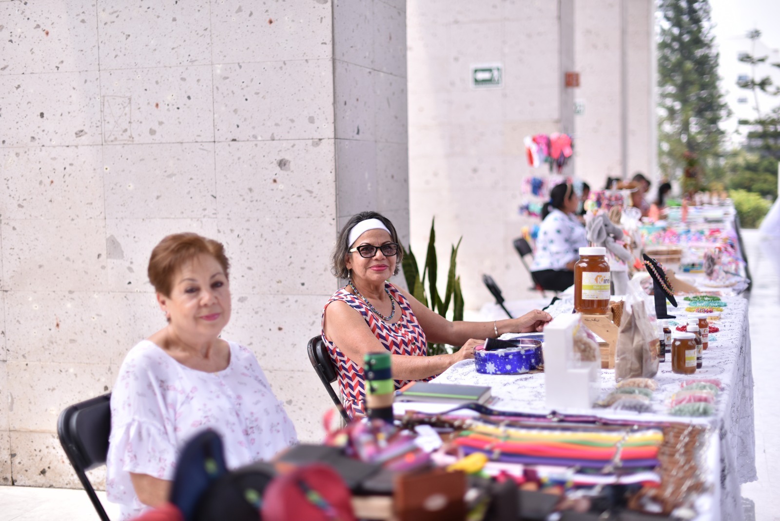 Exhiben en el Palacio Legislativo artesanías de Fusión Xalapa