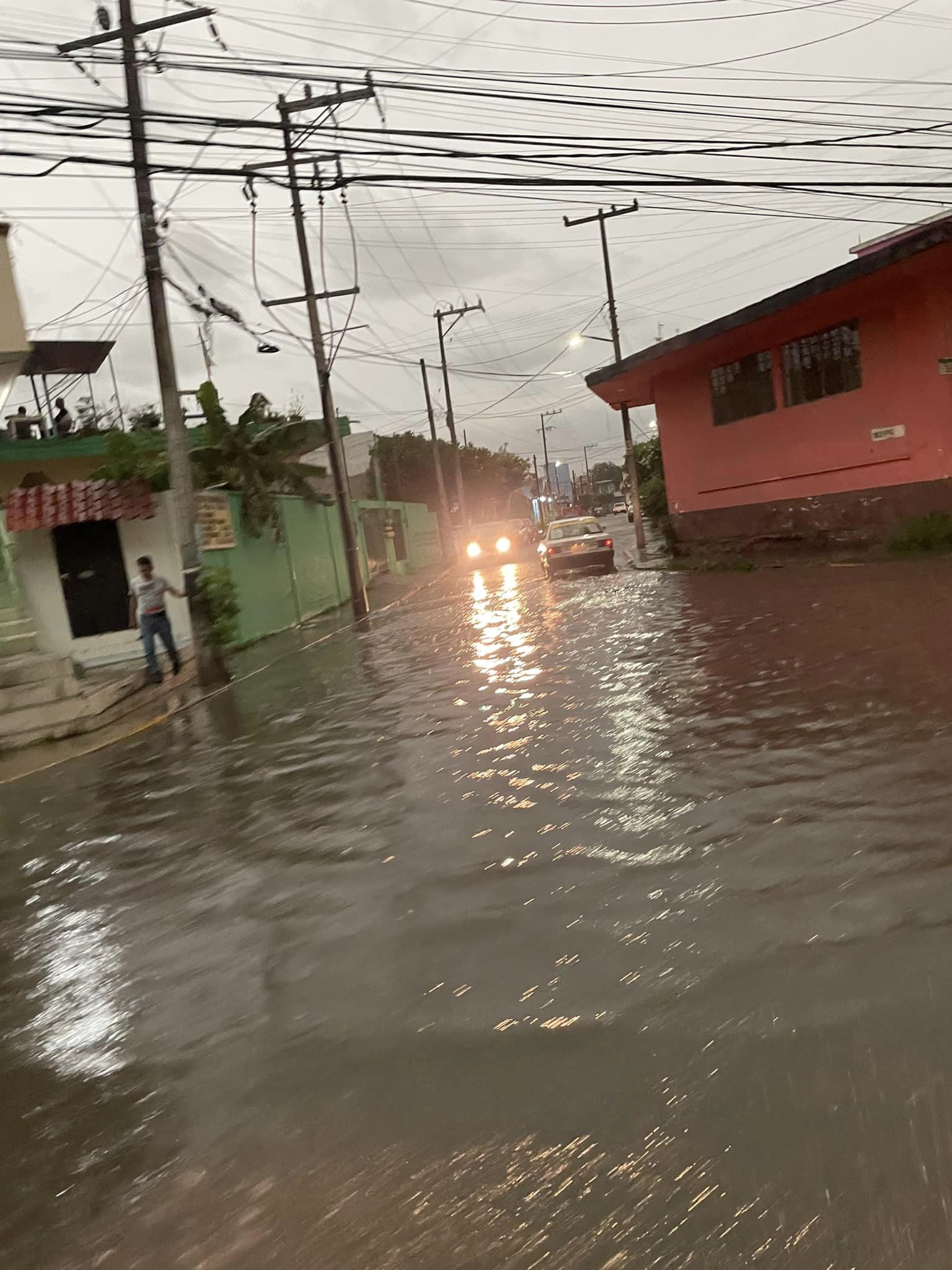 Fuerte vaguada impacta la zona de Poza Rica