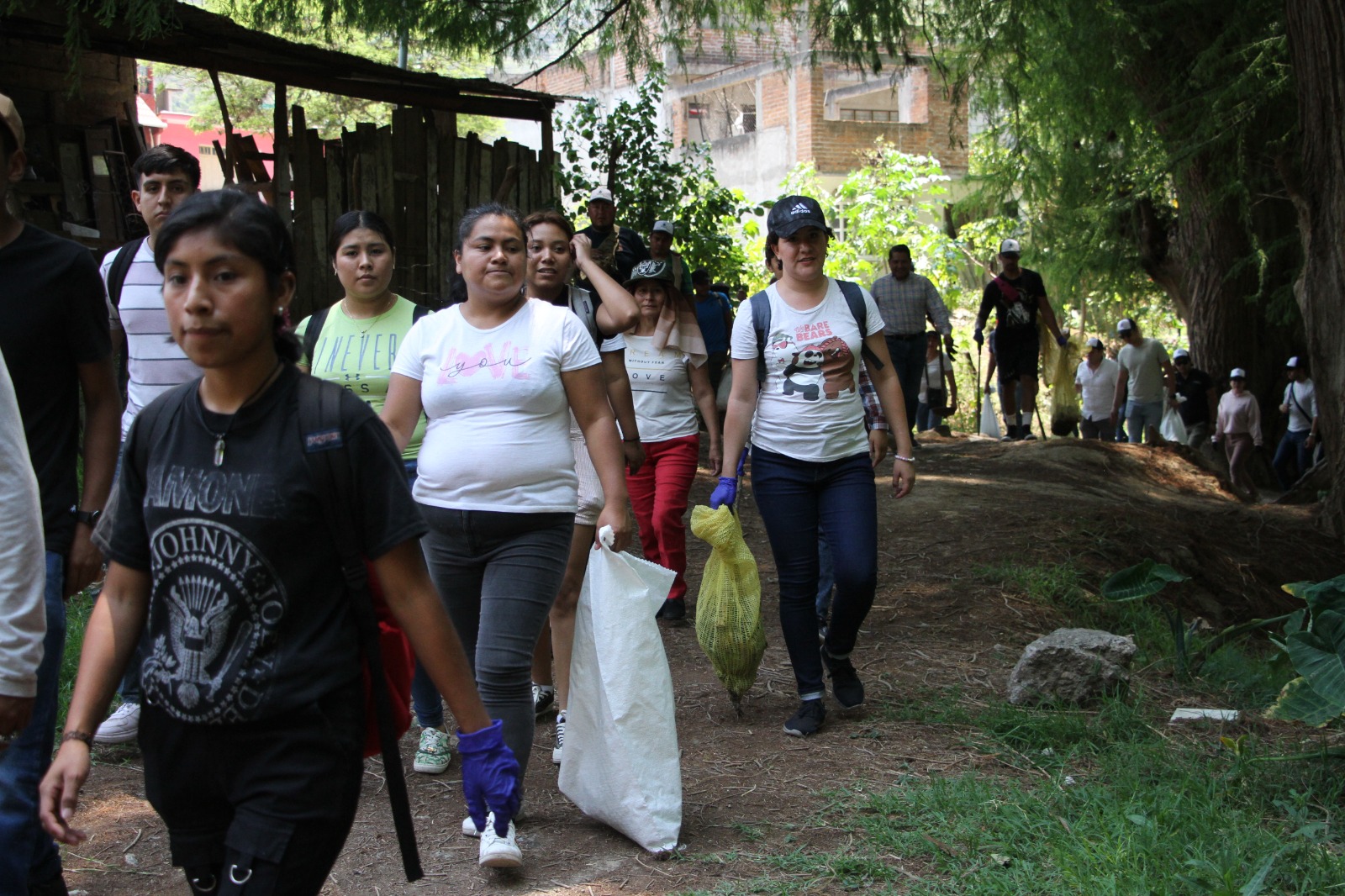 Mil jóvenes realizan jornadas de limpieza en Áreas Naturales Protegidas de las Altas Montañas