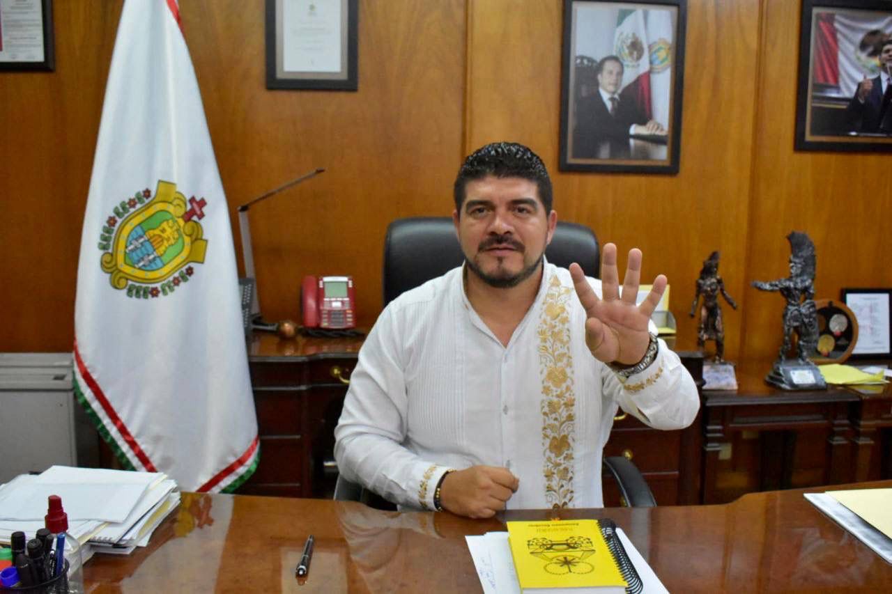 Zenyazen reconoce labor del magisterio veracruzano este Día del Maestro