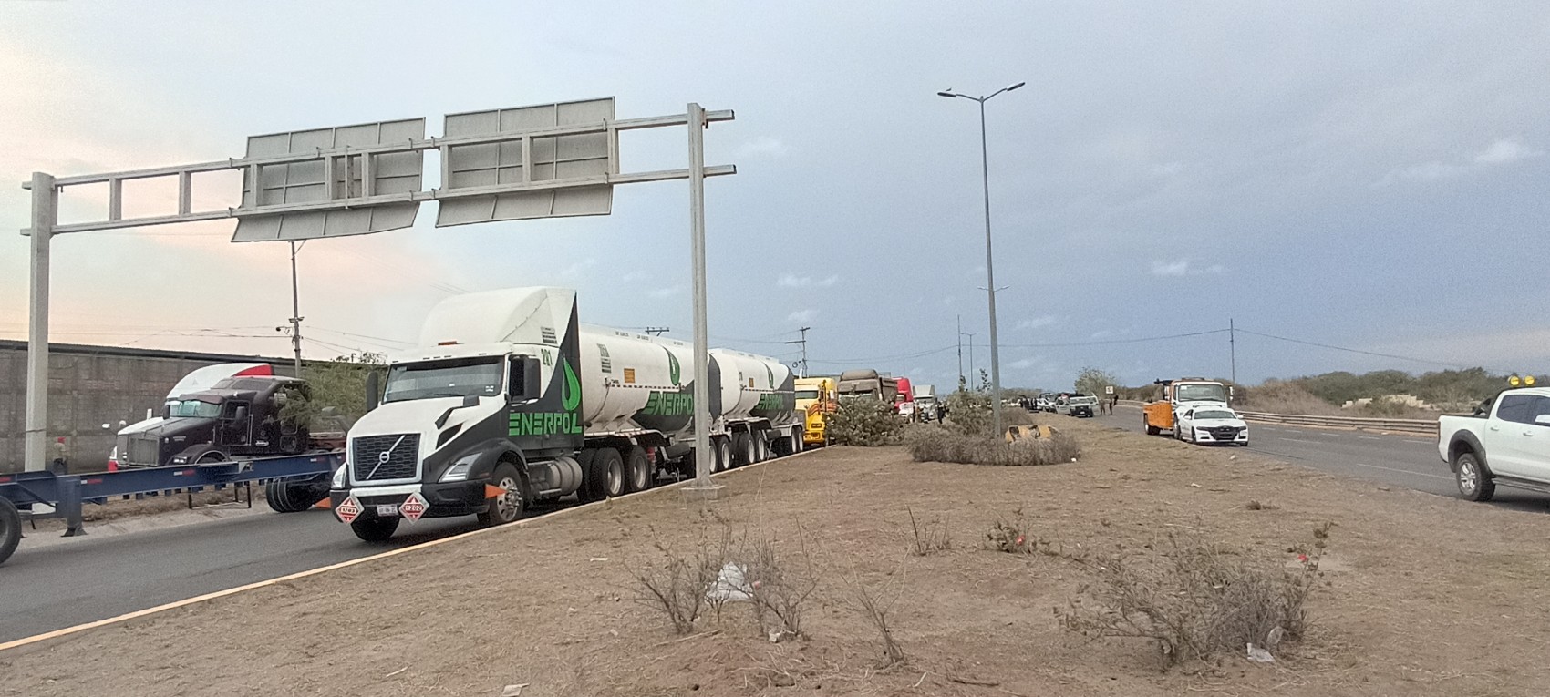 Se cumplen 24 horas del bloqueo en los accesos del puerto de Veracruz