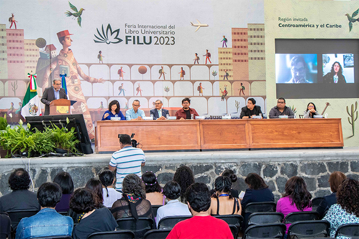 UV entregó el Premio Nacional al Estudiante Universitario 2023