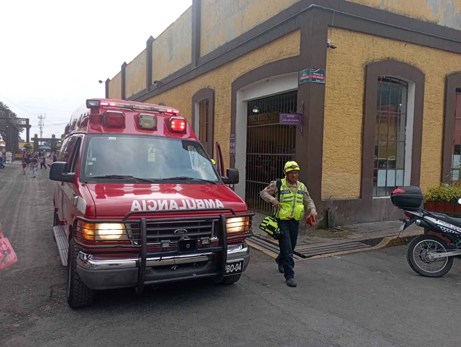 Mujer fallece sorpresivamente en el área de comedores del mercado Cerritos de Orizaba