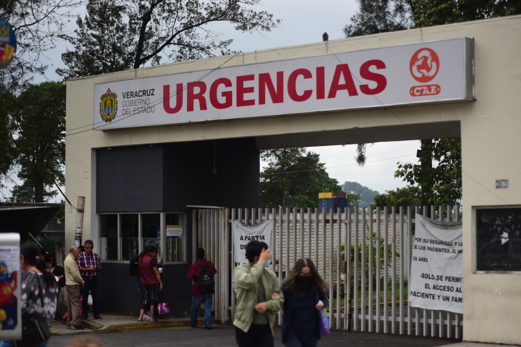 Denuncian despido de 500 trabajadores eventuales de los Servicios de Salud de Veracruz