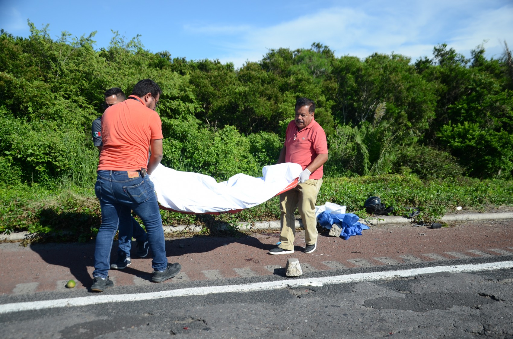 Pareja de motociclistas muere atropellada en la autopista Córdoba-Veracruz