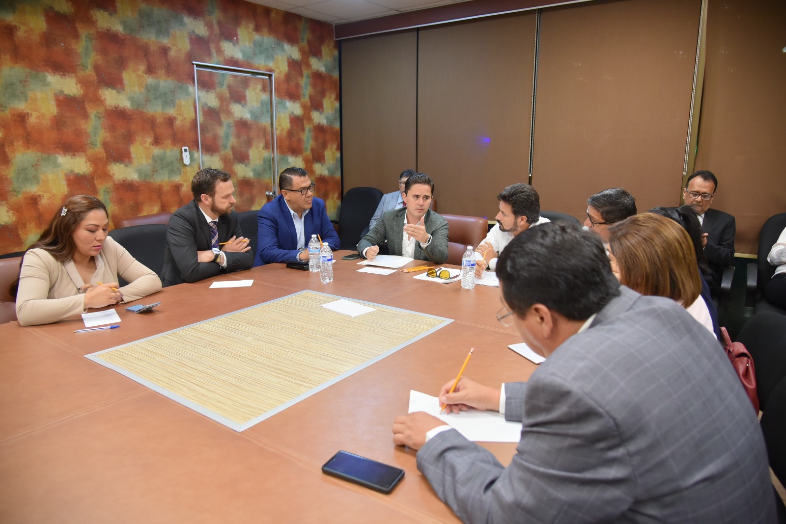 Recibe Comisión de Vigilancia 28 propuestas de aspirantes a Contralor Interno