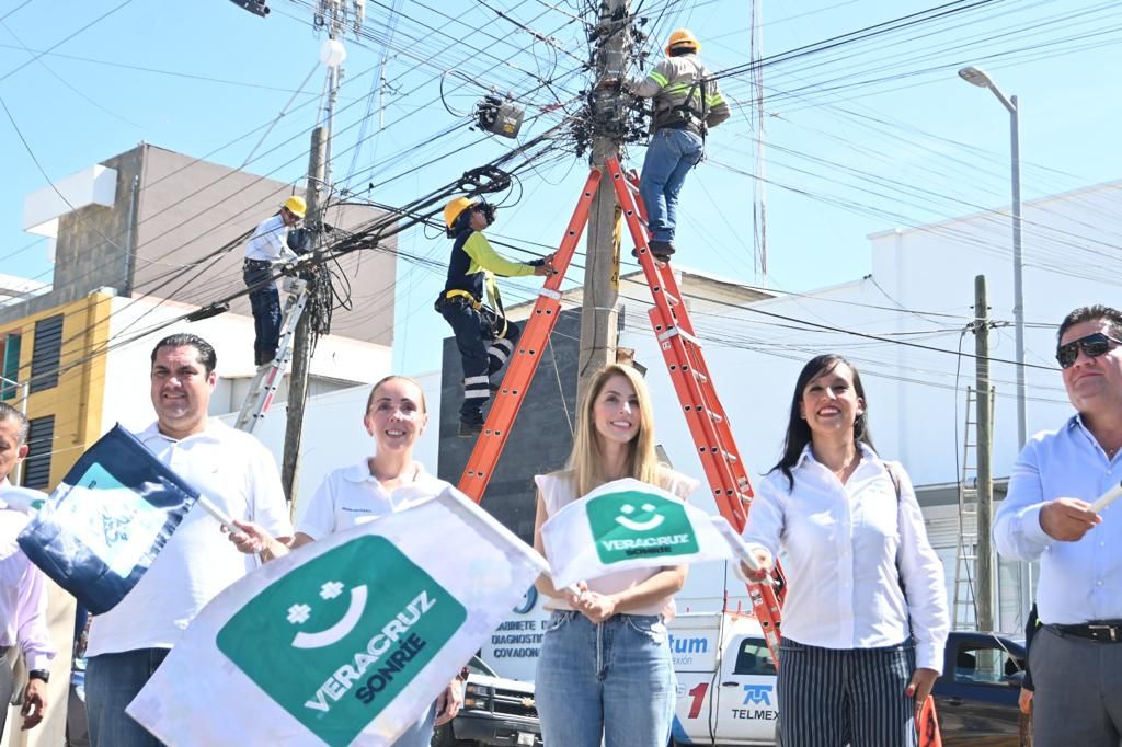 Lobeira inicia retiro de cableado aéreo en desuso en las calles de la ciudad