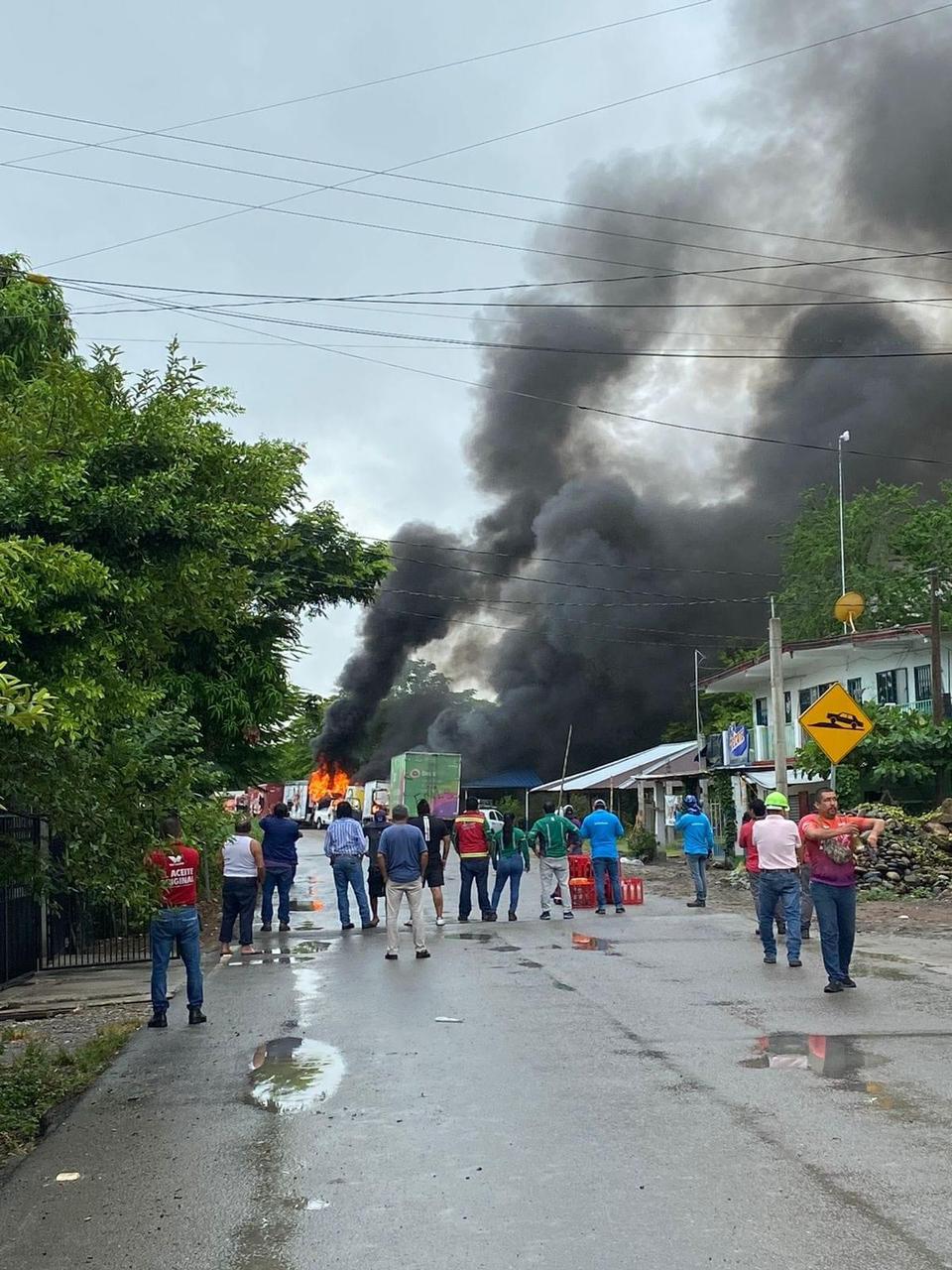 Quema de vehículos en Tantoyuca divide opiniones en el Congreso del Estado