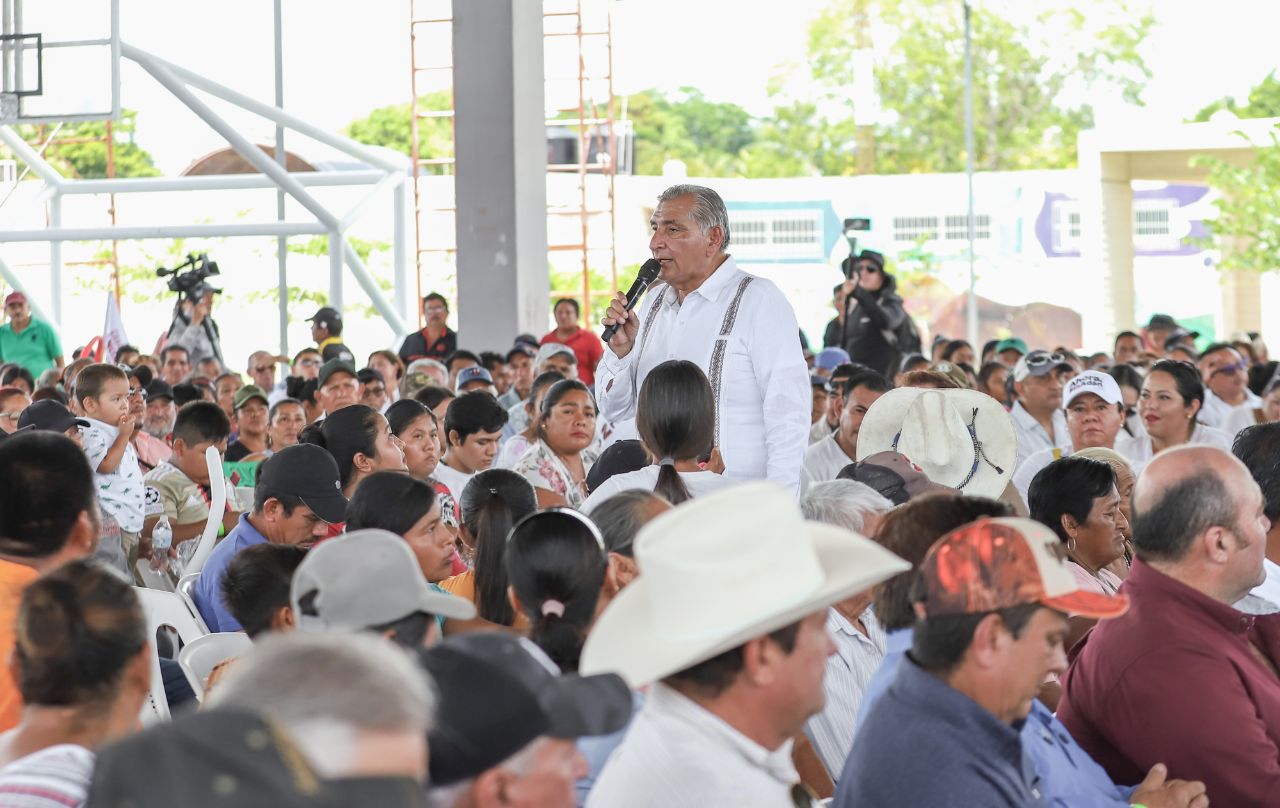 Adán Augusto López llega a 100 asambleas en todo el país