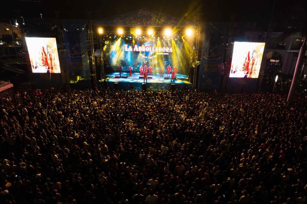 Vibra el “corazón” de Boca del Río con La Arrolladora Banda el Limón en las Fiestas de Santa Ana 2023