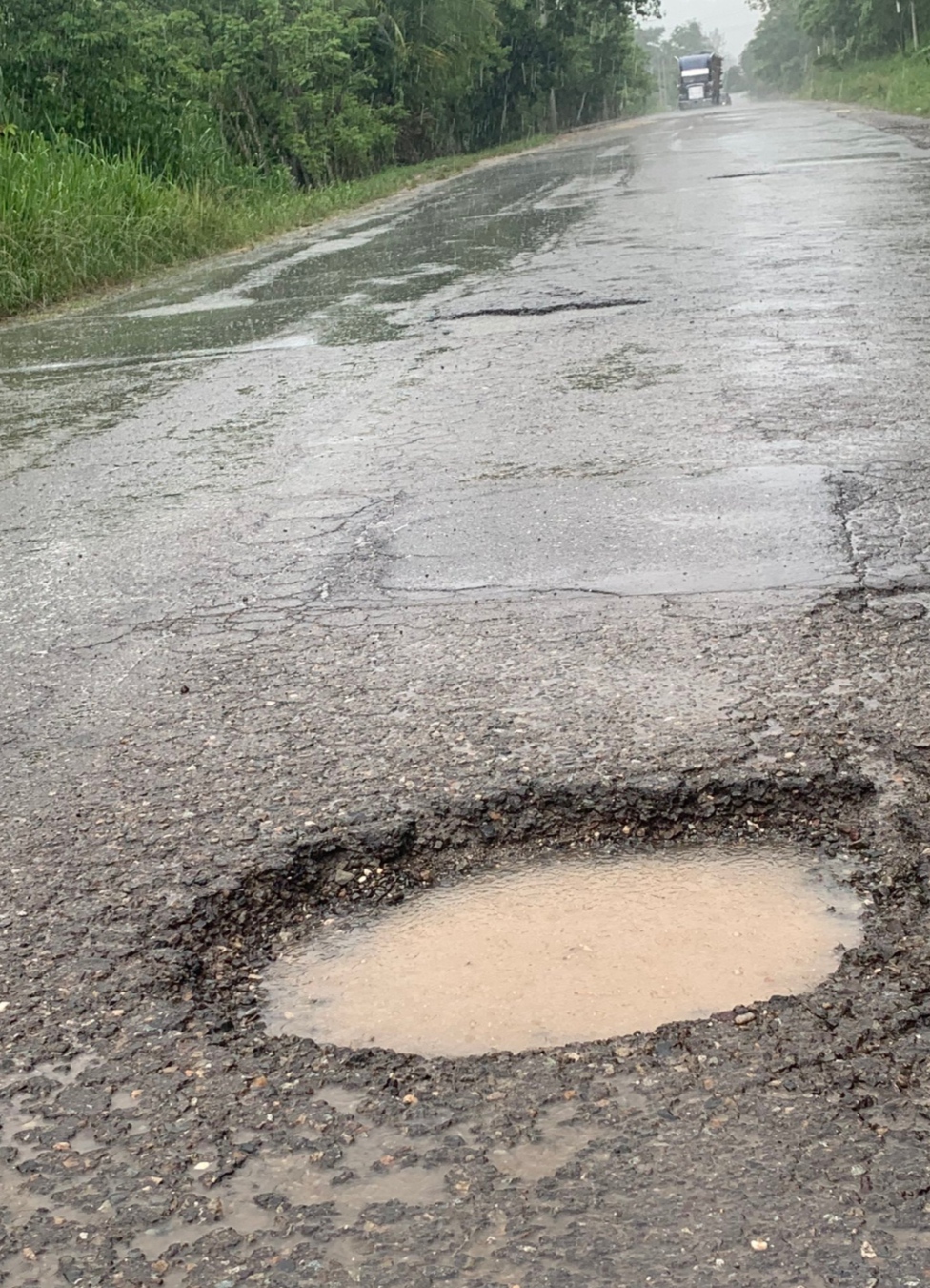 Lluvias causan baches en el tramo federal de Villa Rica a Costa Esmeralda: Guía Turístico