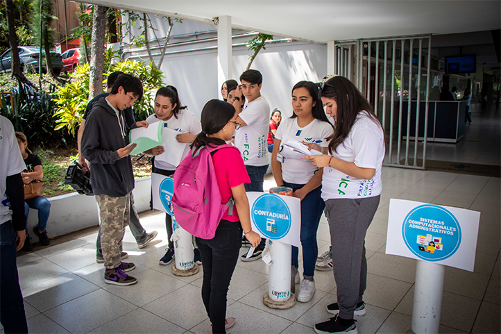 UV inició proceso de inscripción para alumnos de nuevo ingreso