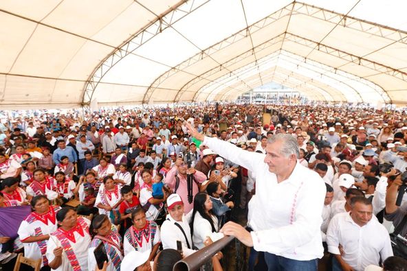 Adán Augusto cierra gira en Chiapas con miles de militantes