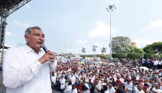 Adán Augusto defiende a la SEP y la entrega de libros gratuito