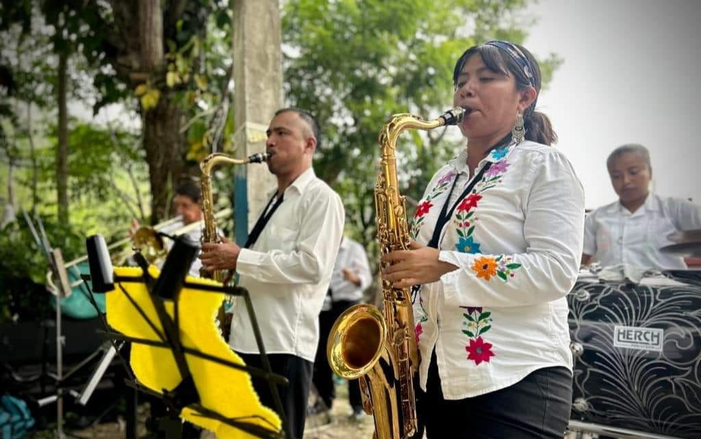 Conmemoran el Día de la Persona Adulta Mayor con visitas guiadas por la obra de Teodoro Cano