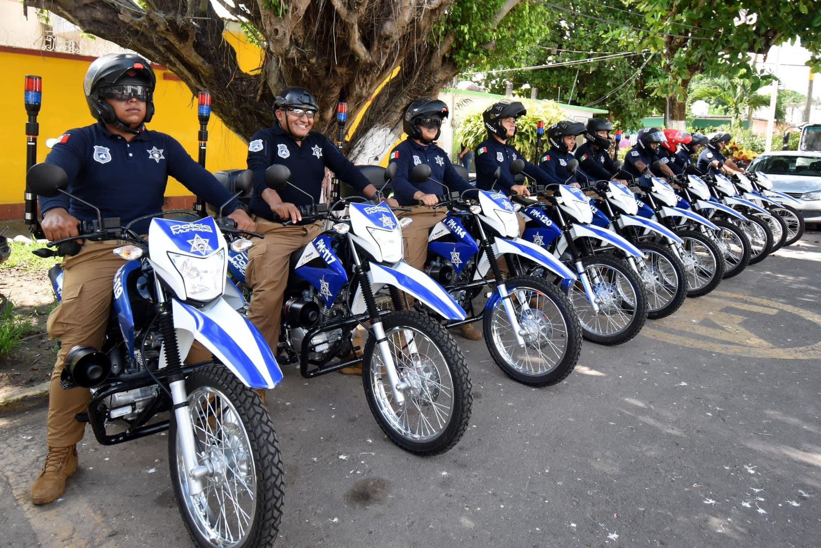 Equipan a la Policía Municipal de Medellín de Bravo