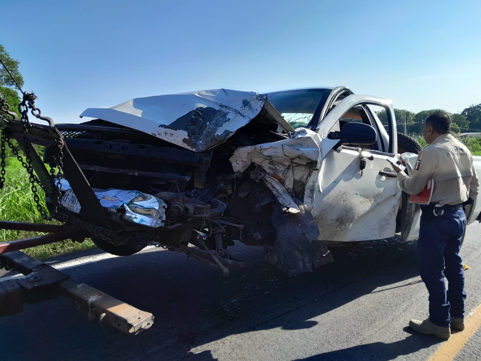 Hombre muere prensado al estrellarse de frente en la carretera Boca del Río-Córdoba