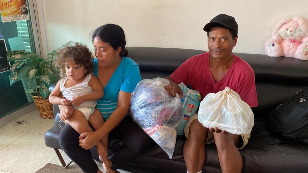 Familia hondureña pide ayuda para que su hija de 2 años  reciba tratamiento médico