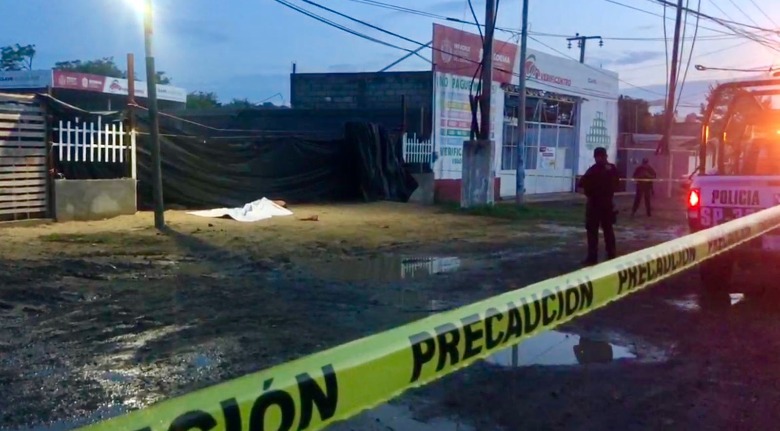 Encuentran restos humanos a un costado de carretera Poza Rica-Cazones