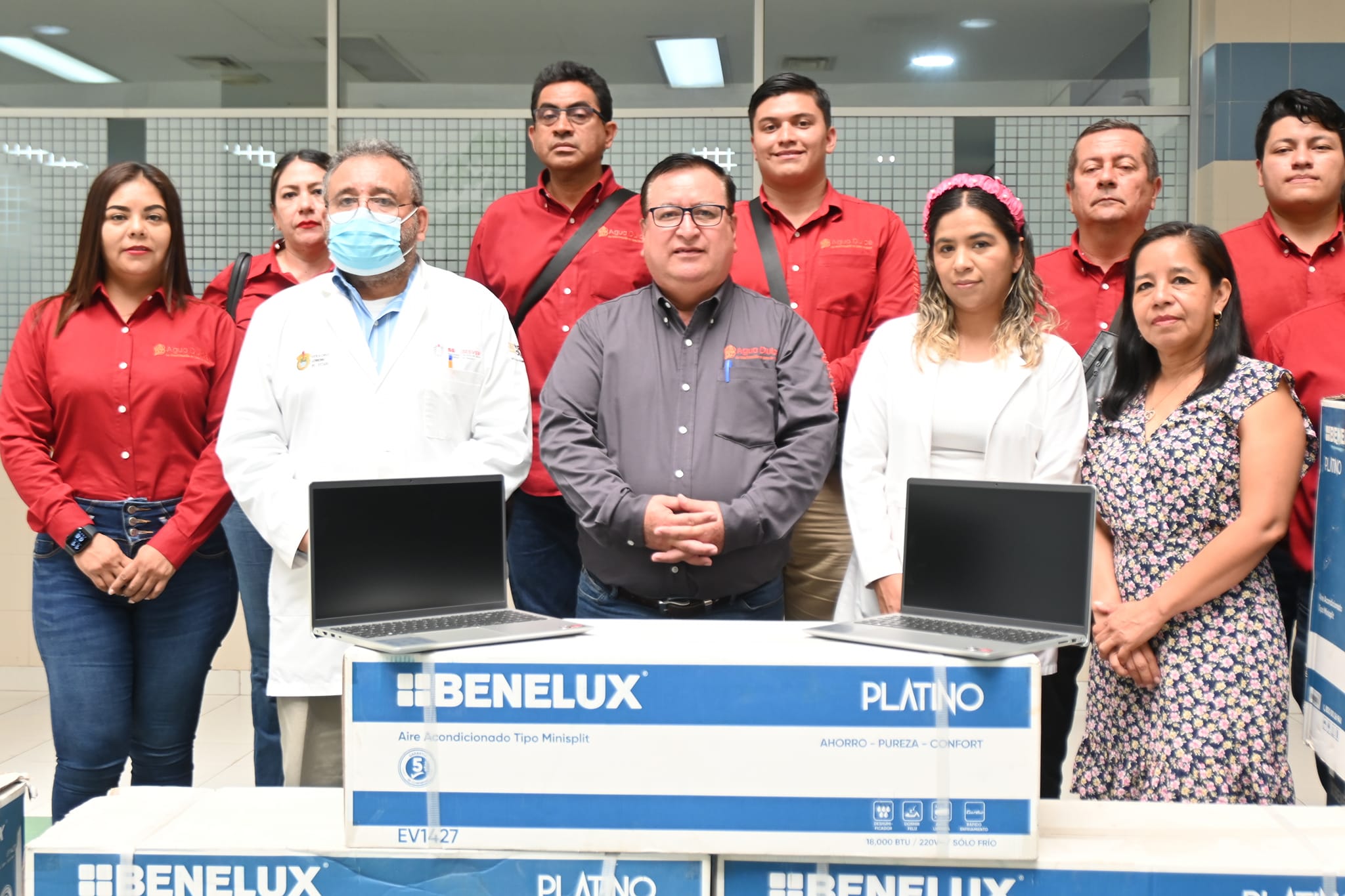Entrega el alcalde Noé Castillo paquete  de ayuda a hospitales públicos de la región
