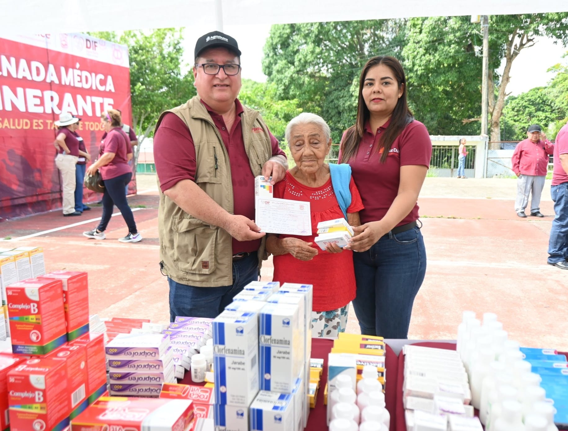 Lleva el alcalde Noé Castillo consultas médicas y medicamentos gratuitos al ejido Miguel  Alemán