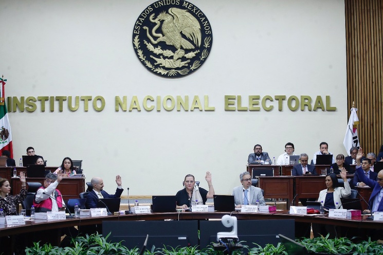 INE inicia 13 procesos sancionadores por actos anticipados de campaña en Veracruz