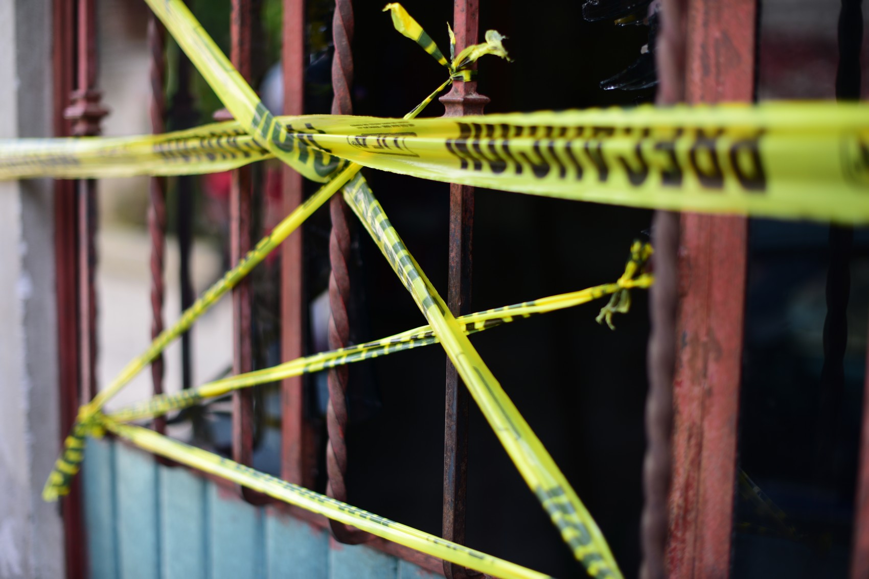 Hombre mata su madre y lesiona a su hija en Banderilla