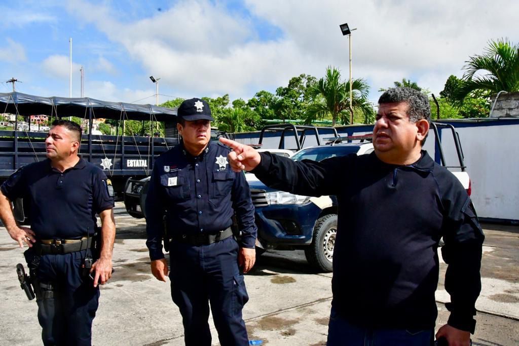Titular de SSP advierte a policías en Poza Rica consecuencias de involucrarse con criminales