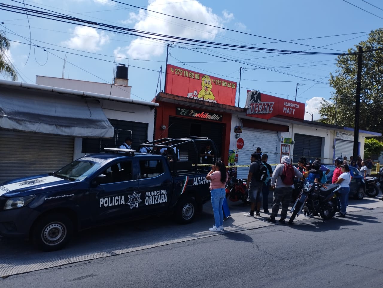 Hombre se quita la vida en local comercial en la carretera Orizaba-Atzacan