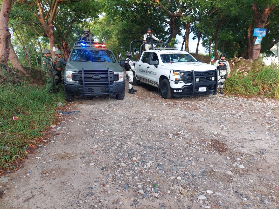 Encuentran hombre degollado cerca de basurero en Martinez de la Torre