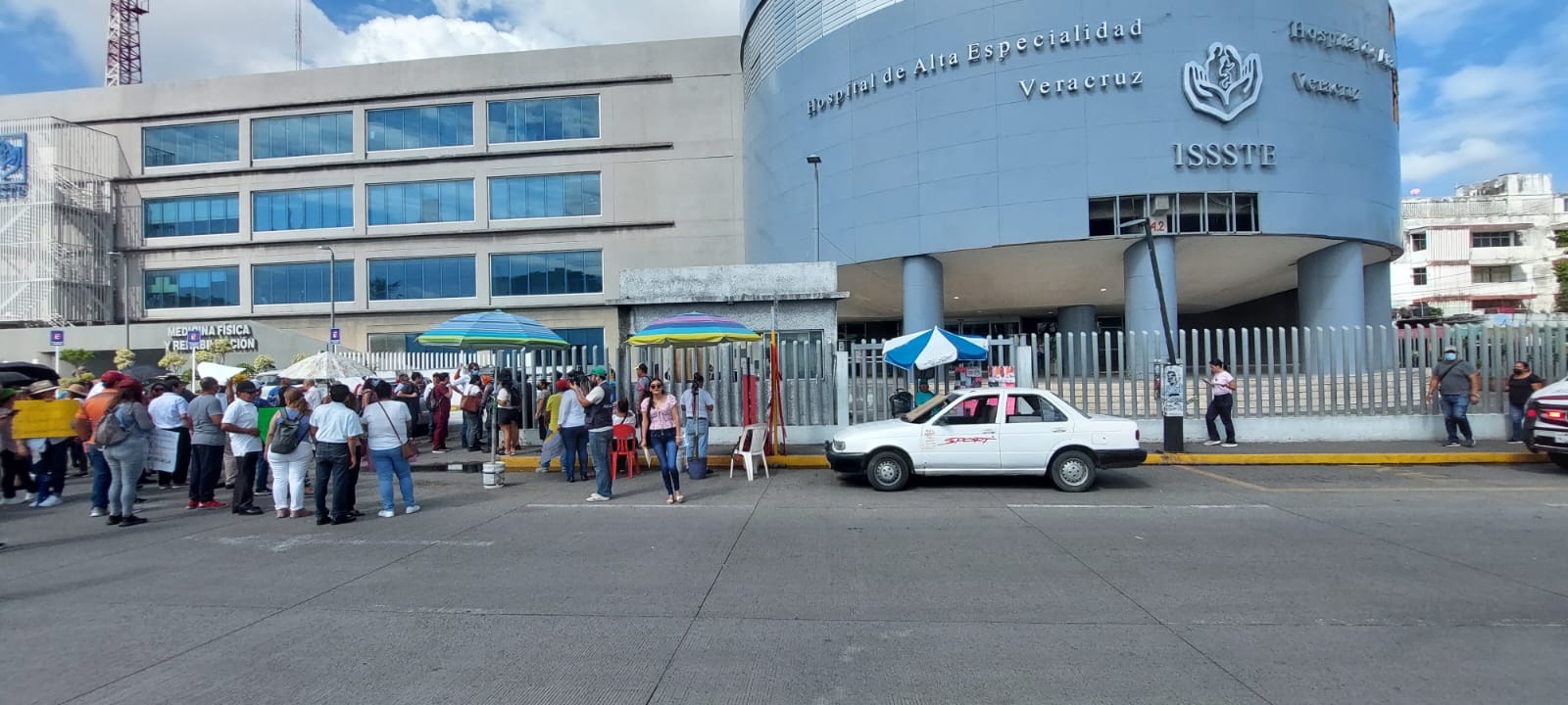 Paciente denuncia desabasto de medicamento contra cáncer de mama en farmacia del ISSSTE Veracruz