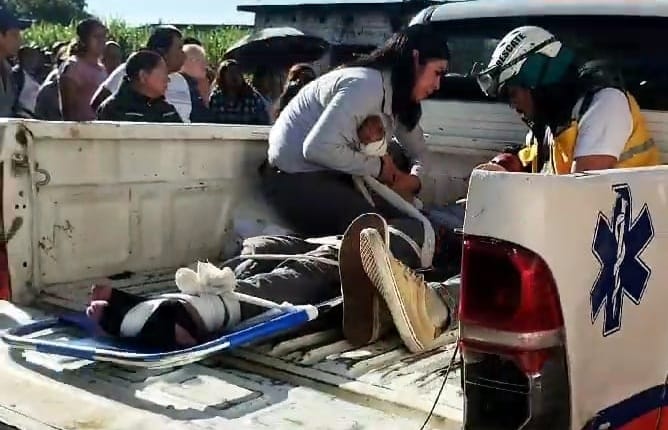 Un lesionado y un detenido en accidente de dos motocicletas en Atzacan