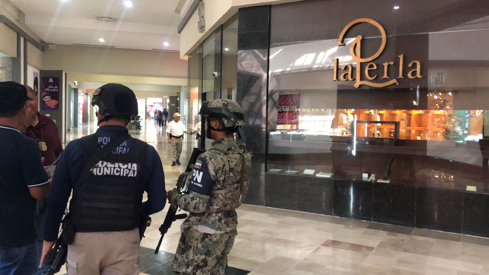 Asaltan joyería en Plaza Américas de Boca del Río