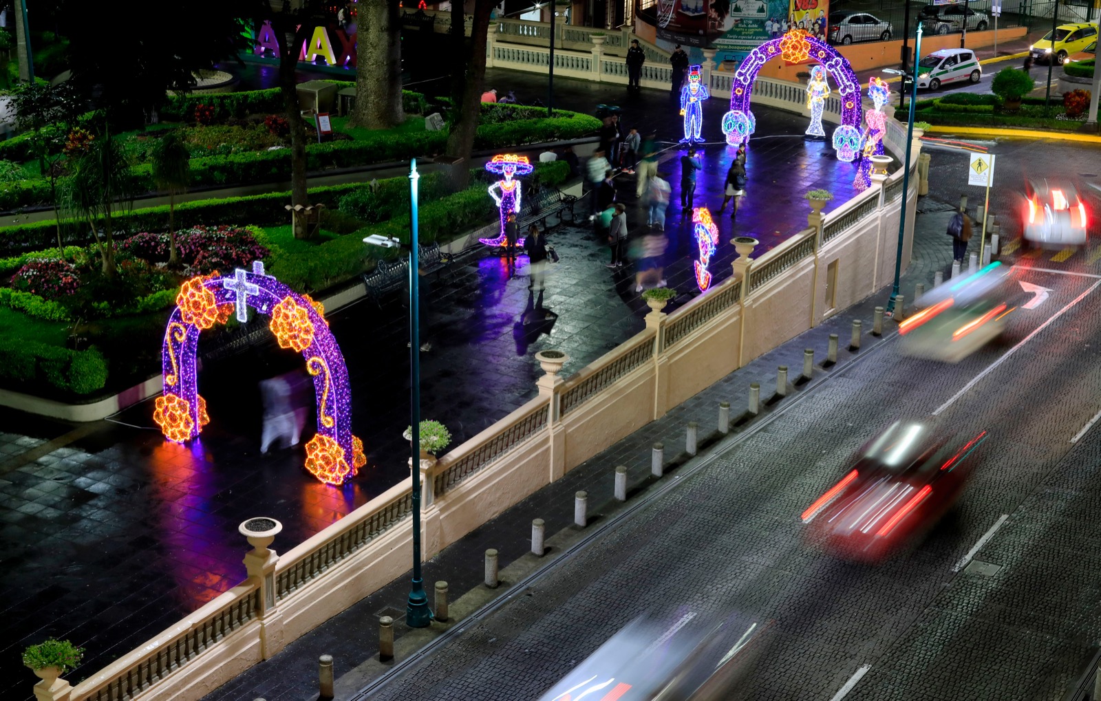 Xalapa se ilumina de Día de Muertos