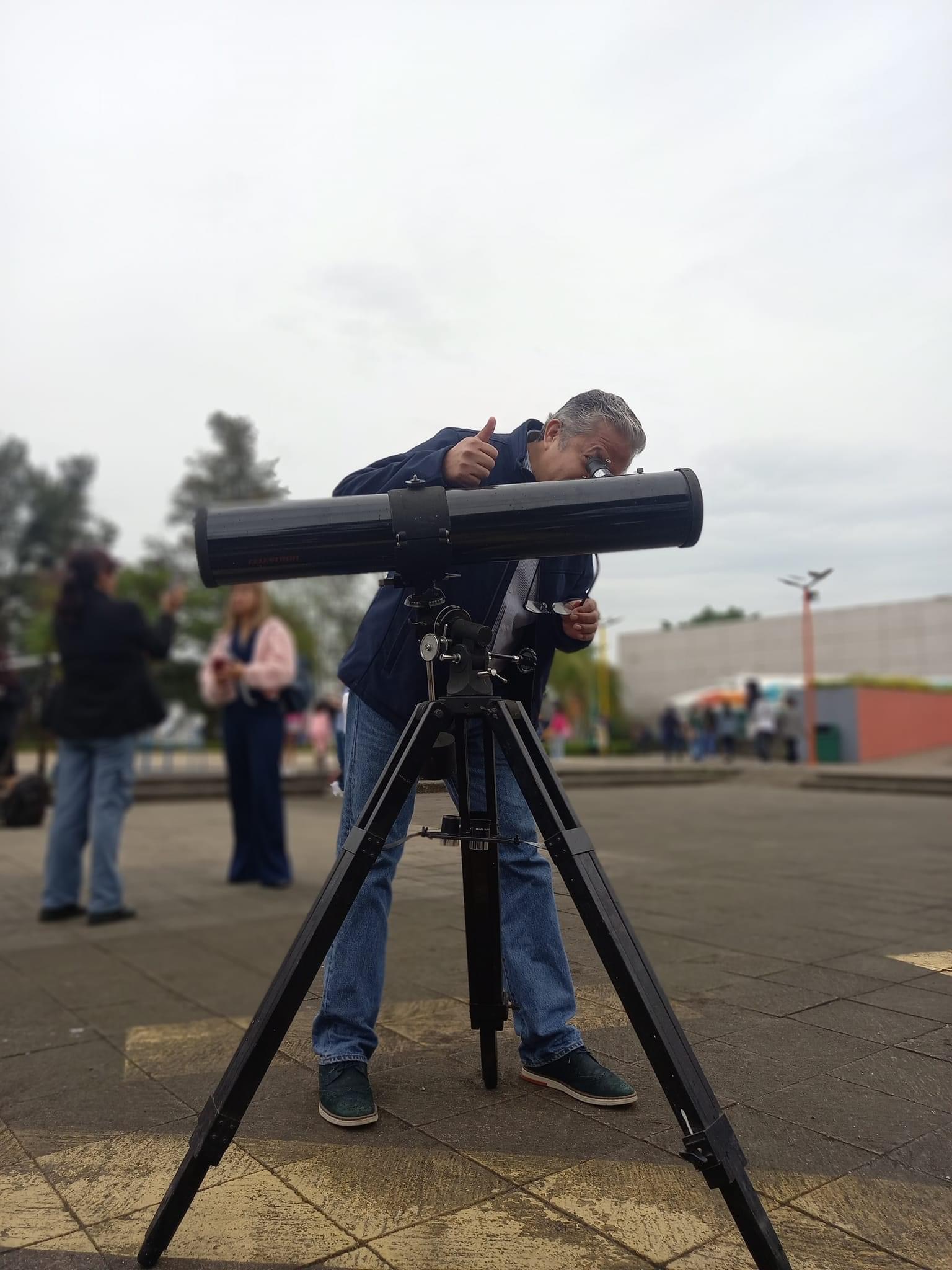 En Veracruz el eclipse solar se observó parcialmente por frente frio 5