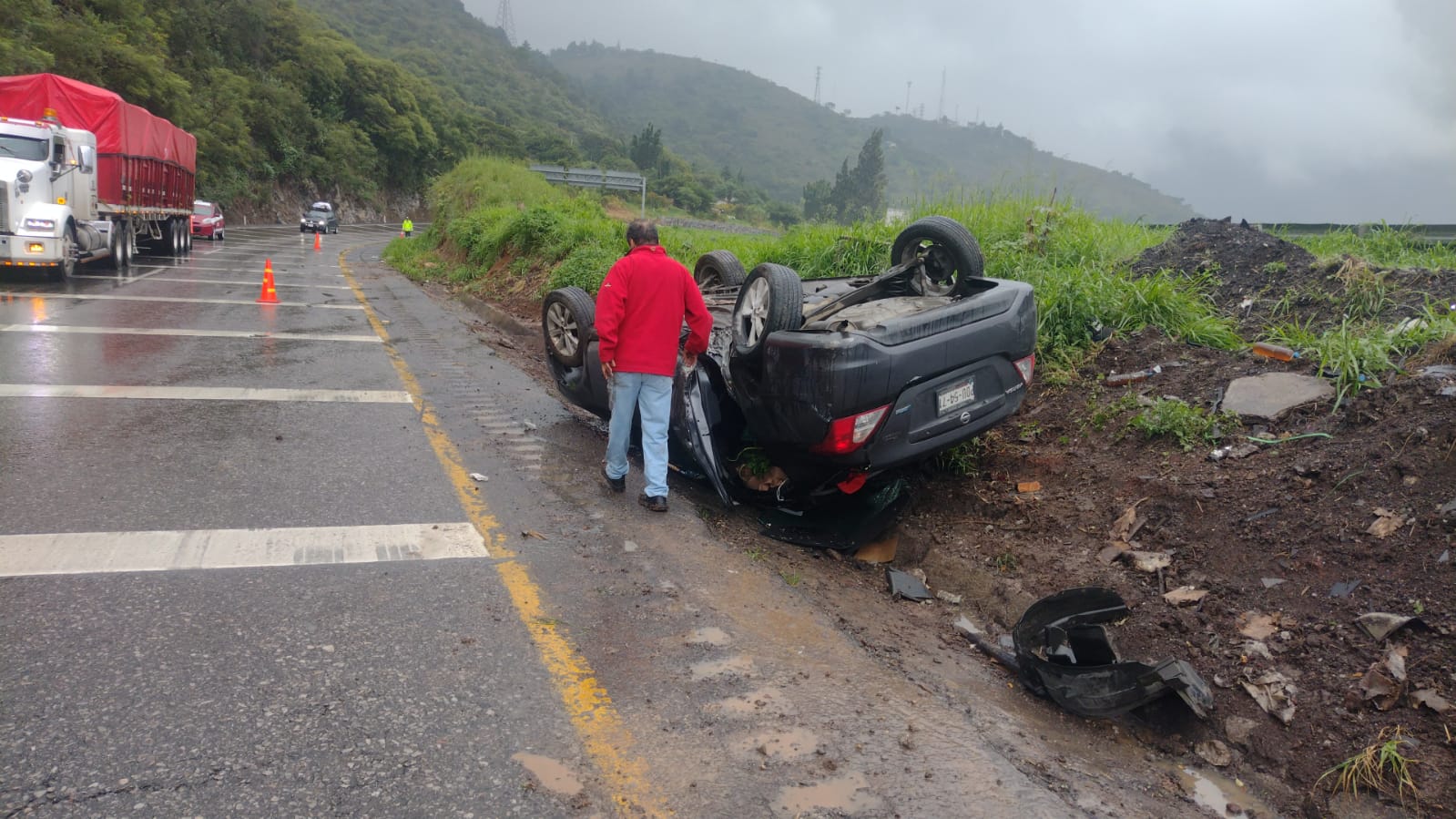 Lluvia y exceso de velocidad causan al menos siete accidentes en la autopista Orizaba-Puebla