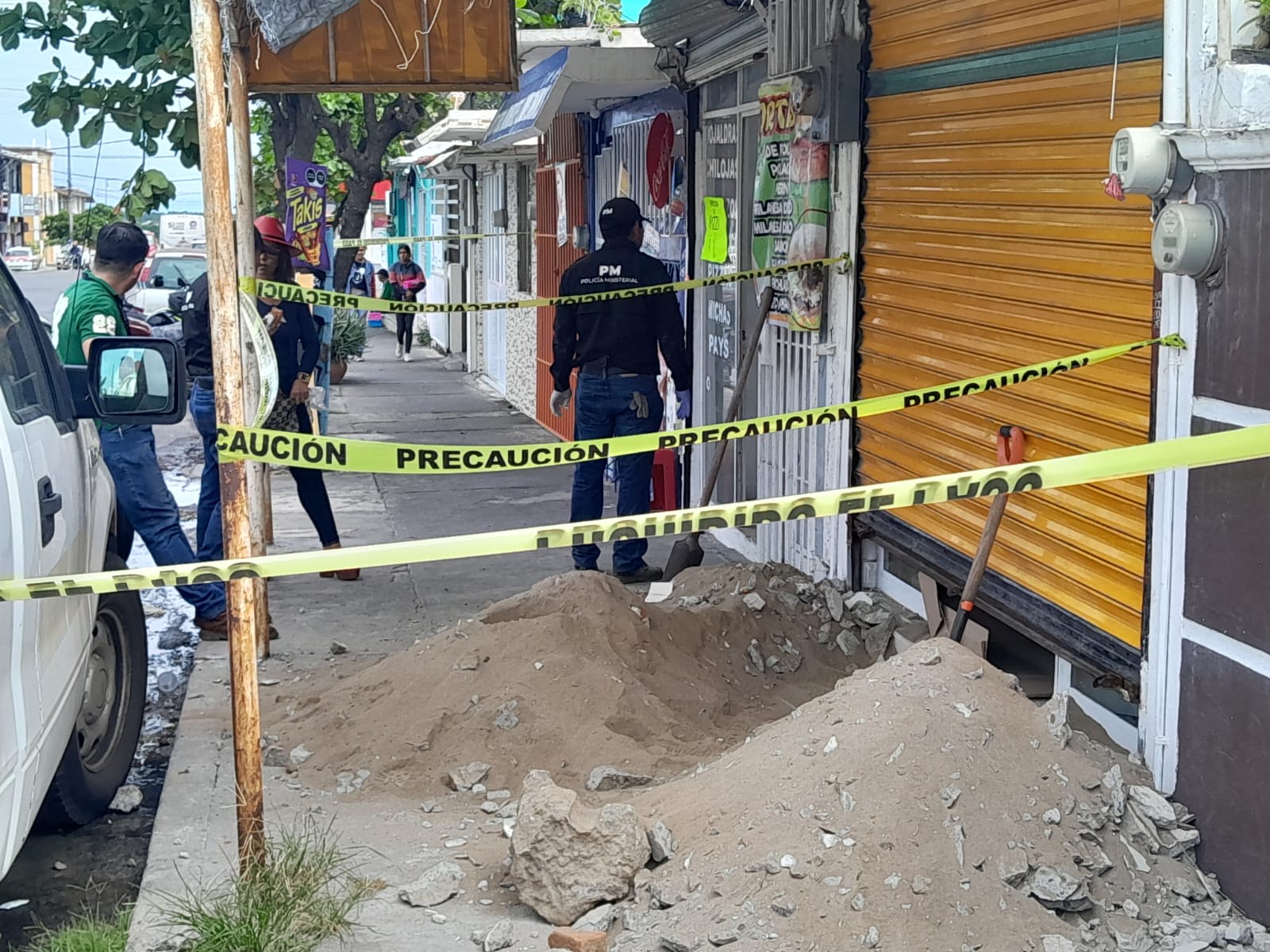 FGE localiza osamenta en local del infonavit Las Brisas