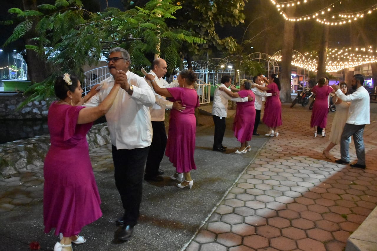 Encuentro nacional de danzón en la Laguna de Nogales, el 9 de diciembre
